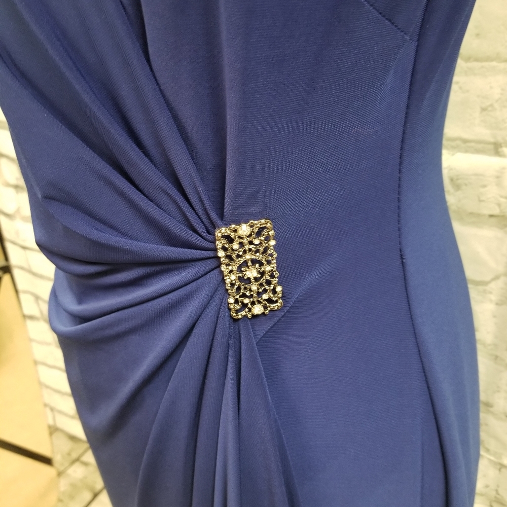 STUNNING DRESS - Picture 3 of 4